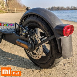 XIAOMI Trottinette électrique Pro 2 Mi Electric Scooter LED autonomie 45km Bluetooth E-ABS